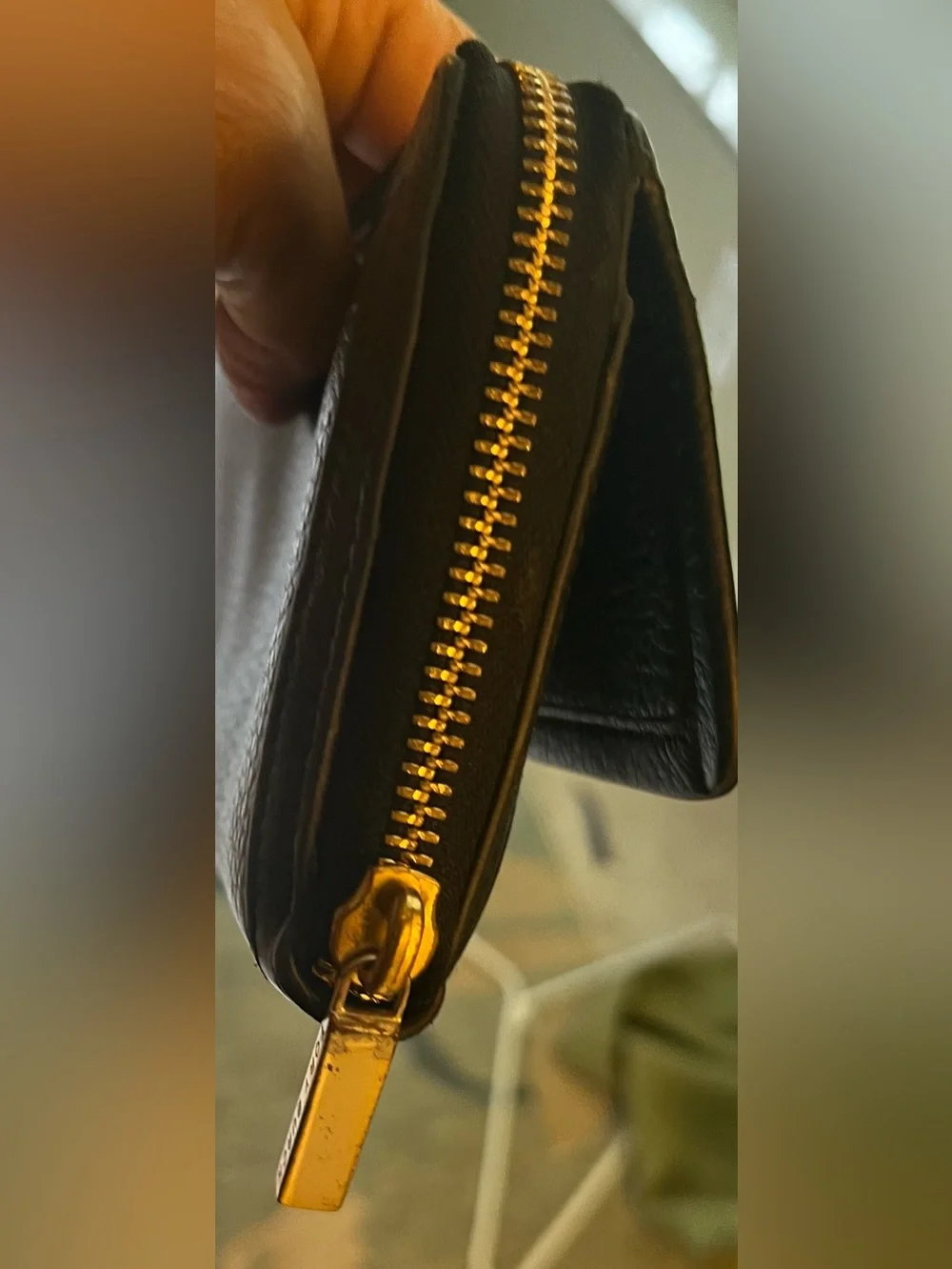 Tory Burch soft Black Leather Zip-Around Wallet excellent condition
